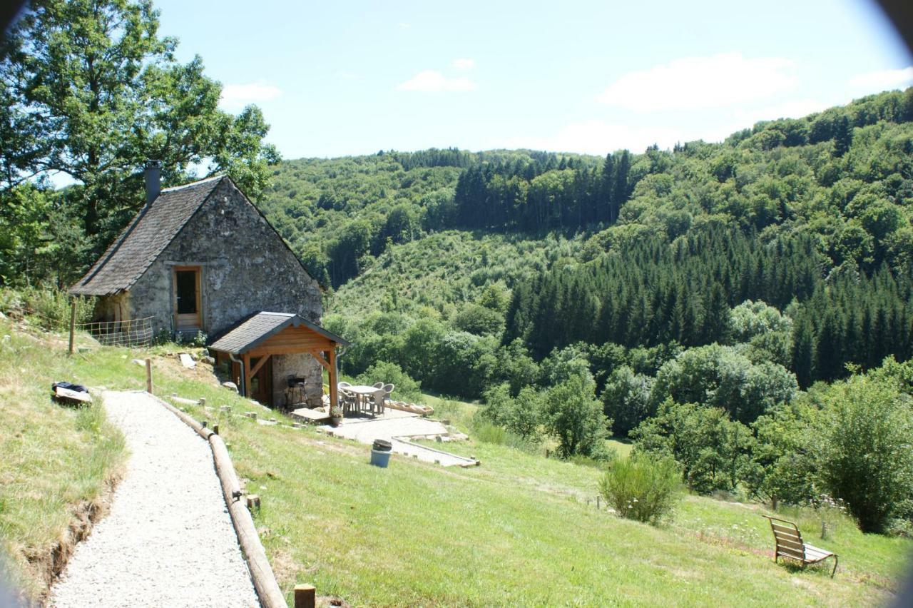 Le gîte de Chomet La Tour-dʼAuvergne Extérieur photo