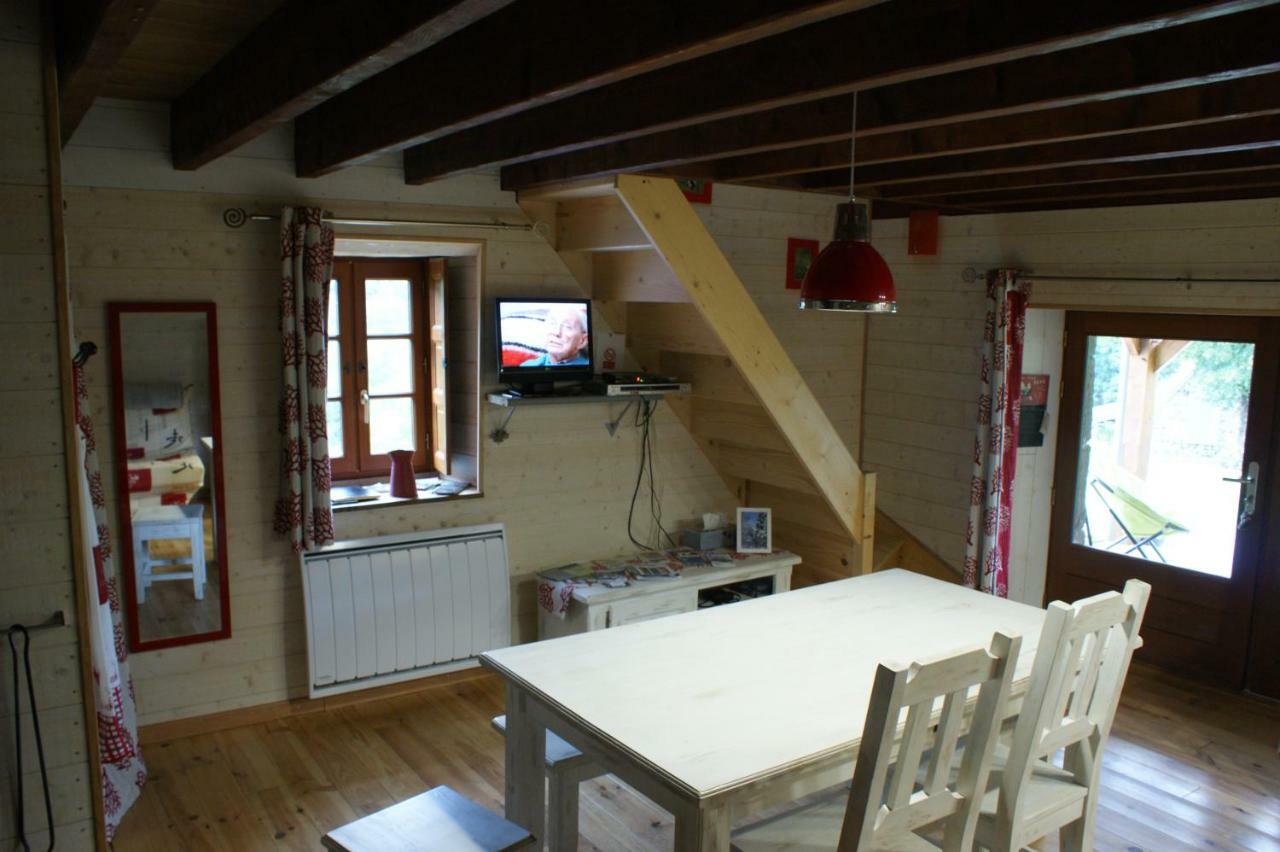 Le gîte de Chomet La Tour-dʼAuvergne Extérieur photo
