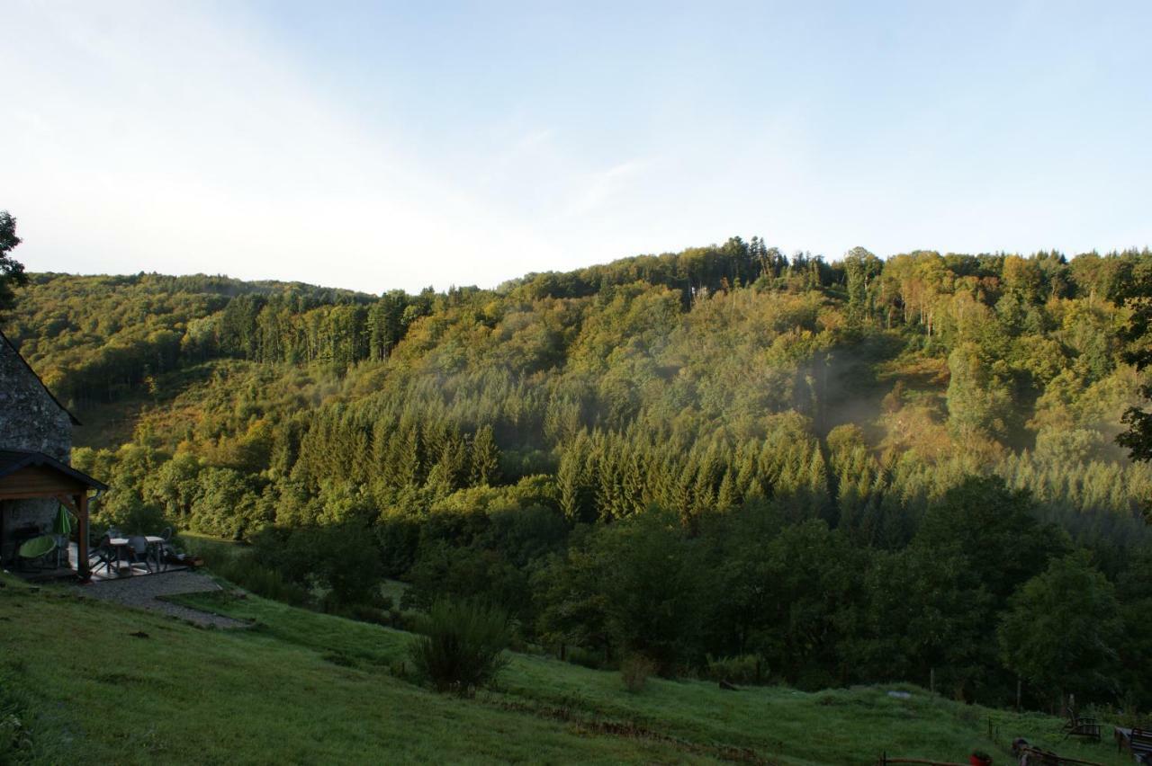 Le gîte de Chomet La Tour-dʼAuvergne Extérieur photo