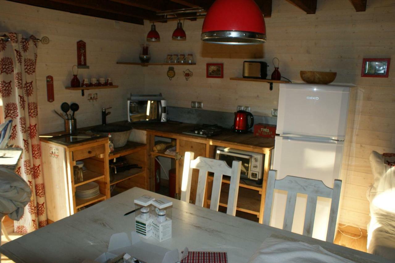 Le gîte de Chomet La Tour-dʼAuvergne Extérieur photo